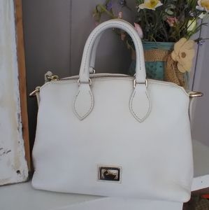 Dooney & Burke White Leather Handbag ⚘